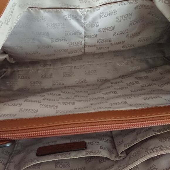 Michael Michael Kors Hamilton East West tote - in brown color - Picture 12 of 13